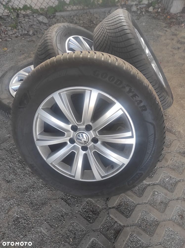 Volkswagen Amarok - 16