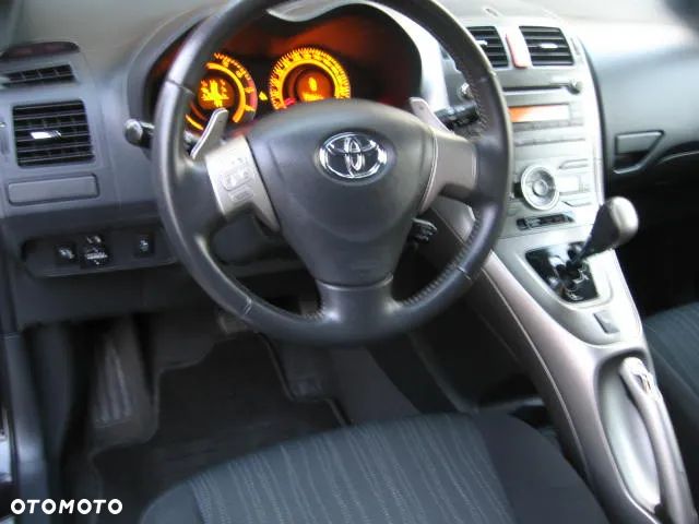 Toyota Auris 1.6 Sol MM - 12