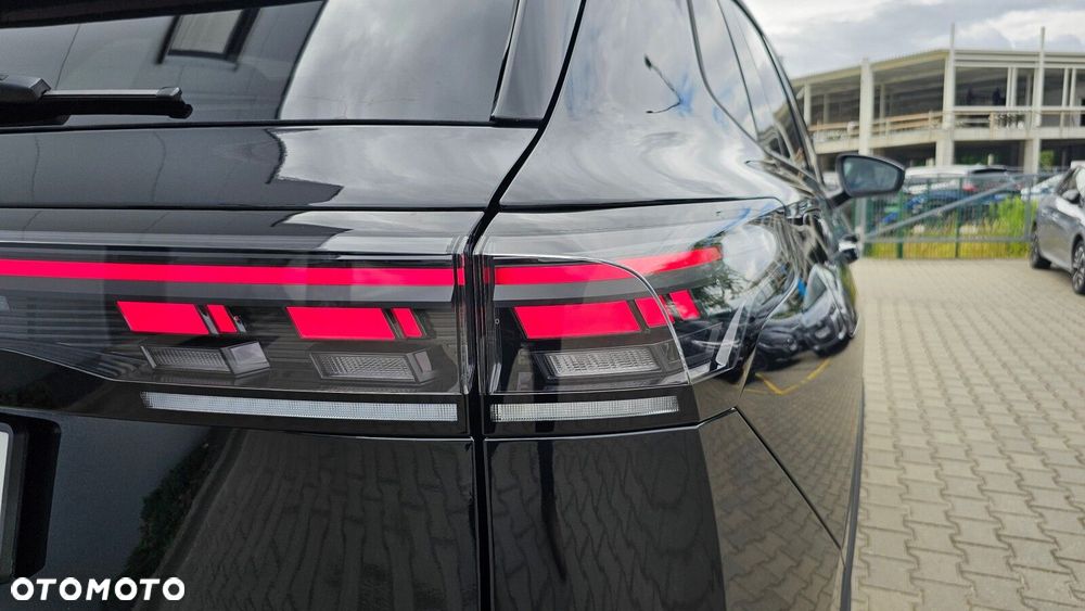 Volkswagen Tiguan - 13