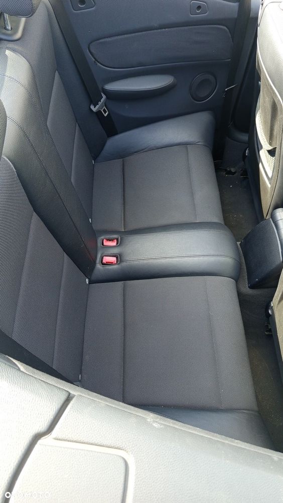 BMW Seria 1 118d DPF - 18