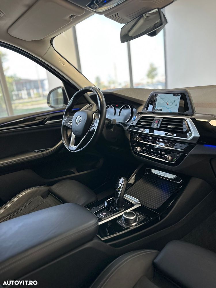 BMW X3 xDrive20d AT Luxury Line - 13
