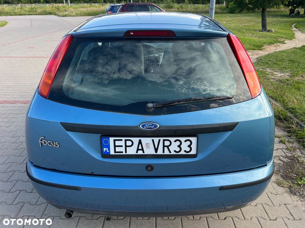 Ford Focus 1.4 Ambiente - 2