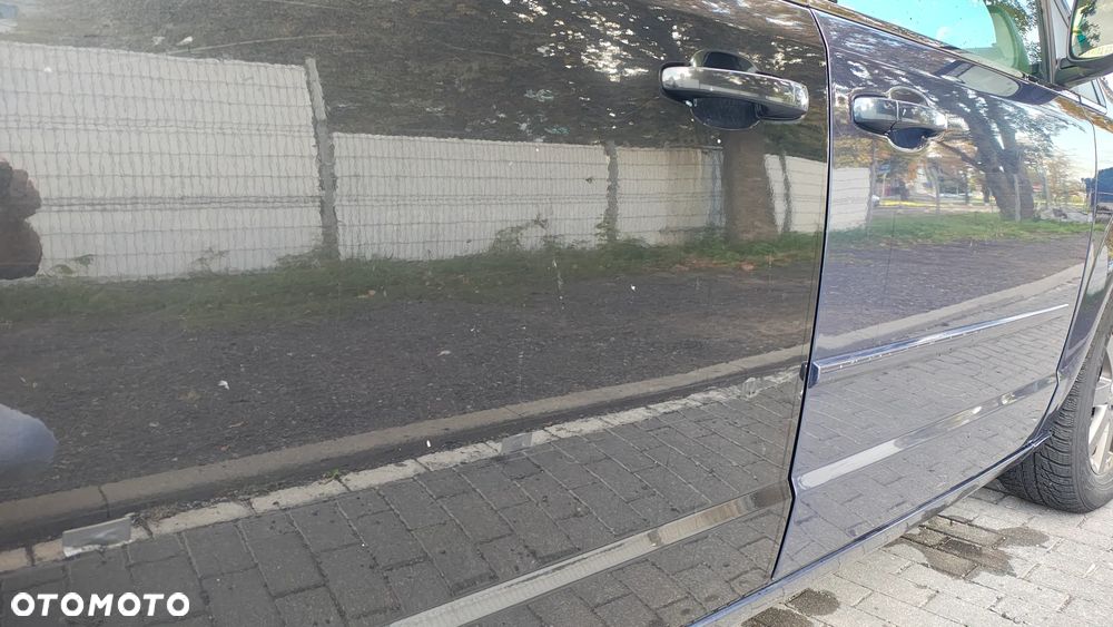 Chrysler Town & Country - 17