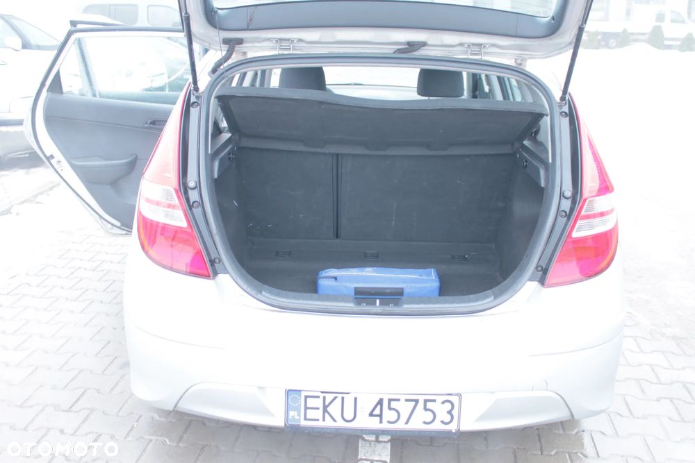 Hyundai i30 i30cw 1.4 blue Comfort - 7