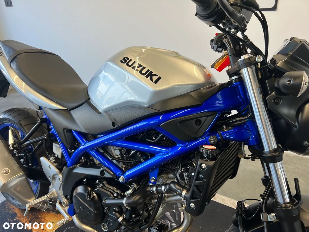 Suzuki SV - 23