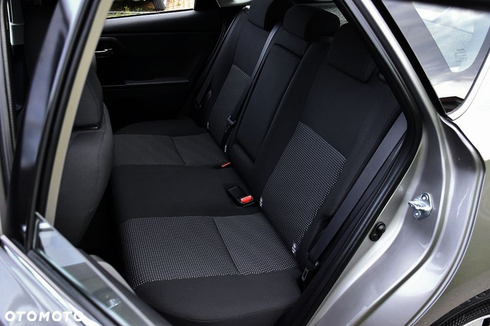 Toyota Auris 1.6 Executive - 38