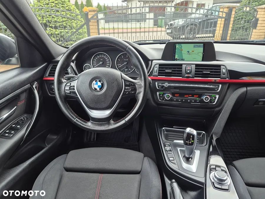 BMW Seria 3 320d xDrive - 27