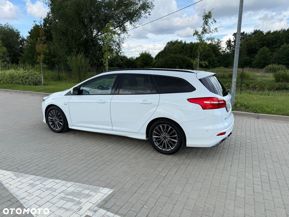 Ford Focus 1.0 EcoBoost Start-Stopp-System ST-LINE STYLE - 10