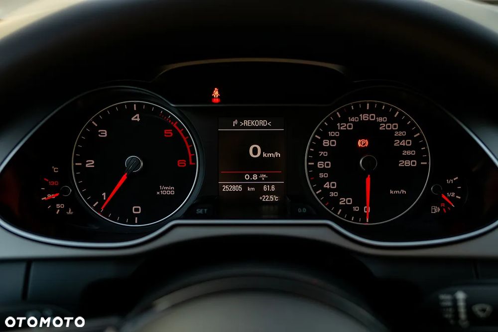 Audi A4 Avant 2.0 TDI DPF clean diesel quattro S line Sportpaket - 31