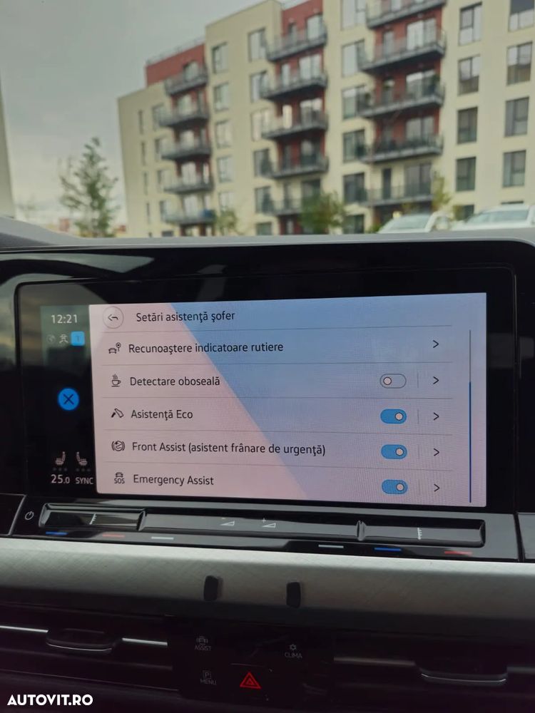 Volkswagen Golf 2.0 TDI SCR DSG Life - 15