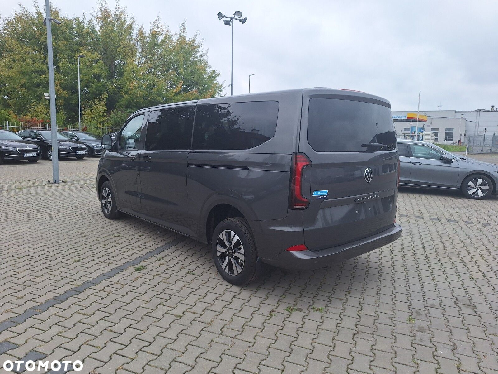 Volkswagen Caravelle - 12