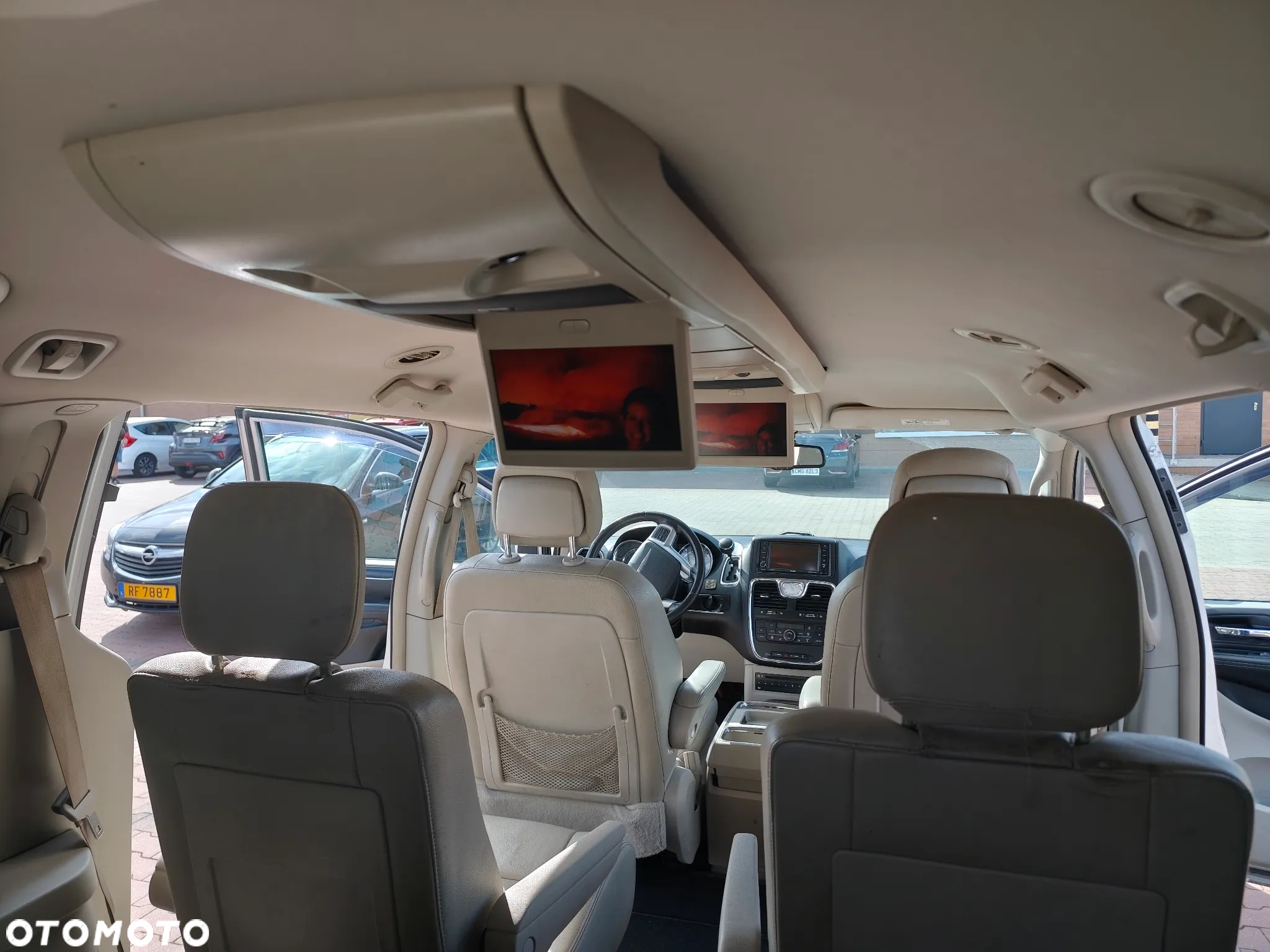 Chrysler Town & Country 3.6 Touring - 23