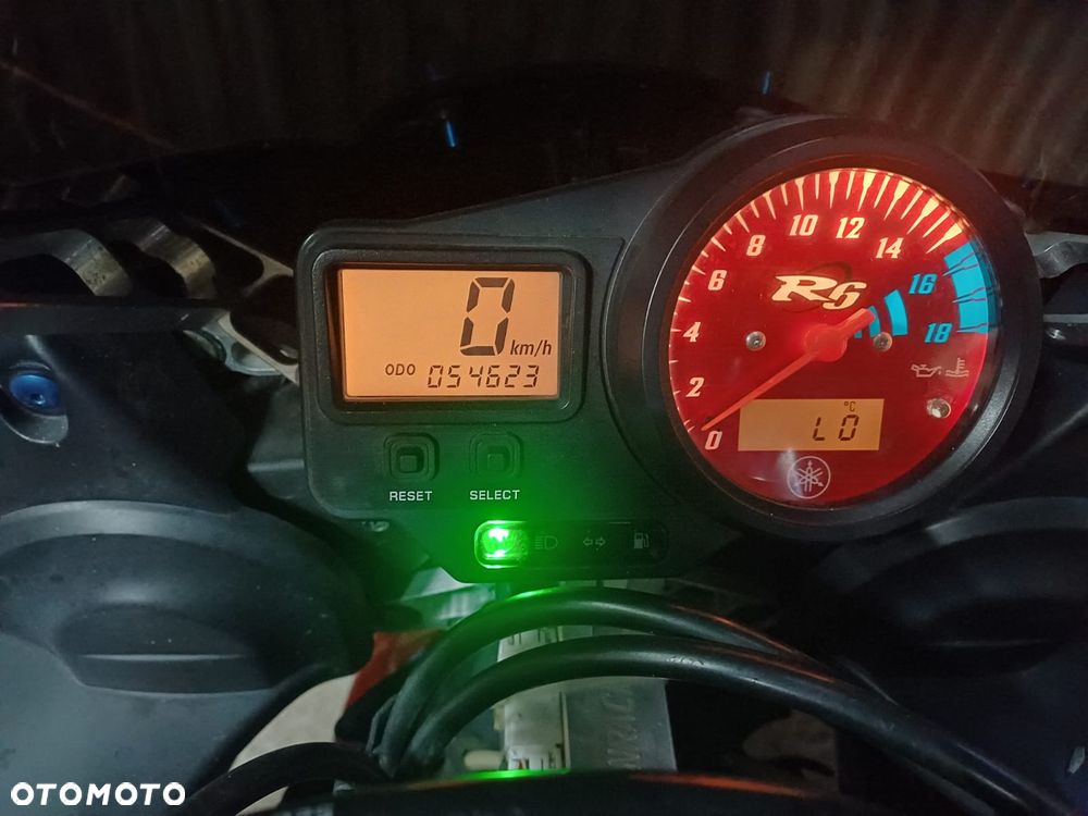 Yamaha R6 - 4