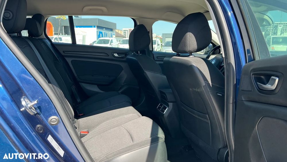 Renault Megane BLUE dCi 115 EDC BUSINESS EDITION - 7