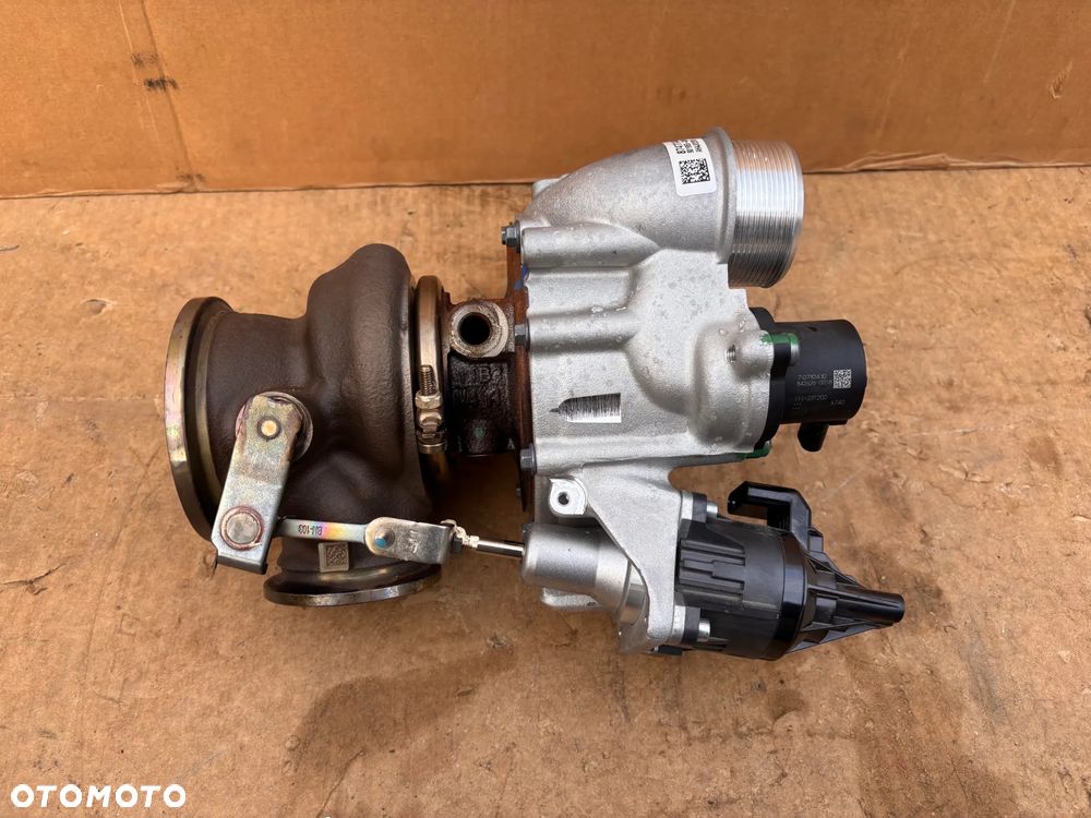 Turbosprężarka Turbina Turbo BMW M550 M850 X5 G05 X6 G06 X7 G07 F95 F96 Lewa Prawa Benzyna 4.4 G70 11658747744 8747744 8747743 11658747743 - 11