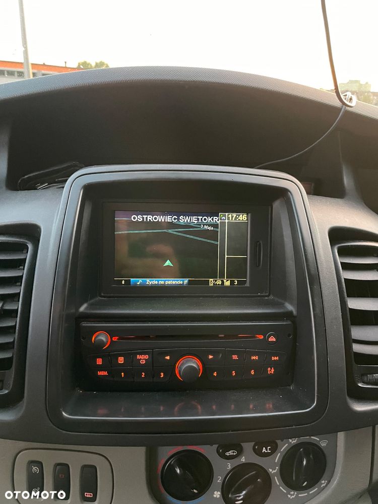 Opel Vivaro L2H1 2.9t - 8