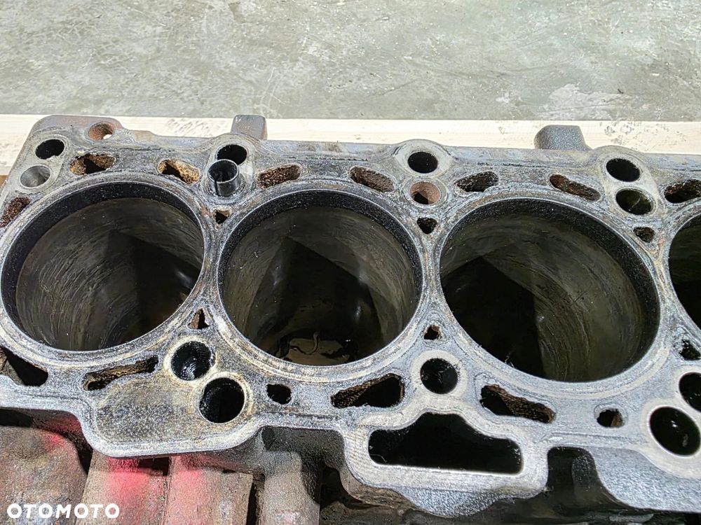BLOK SILNIKA AUDI VOLKSWAGEN SEAT SKODA 2.0 TDI CBA 1/26 - 8