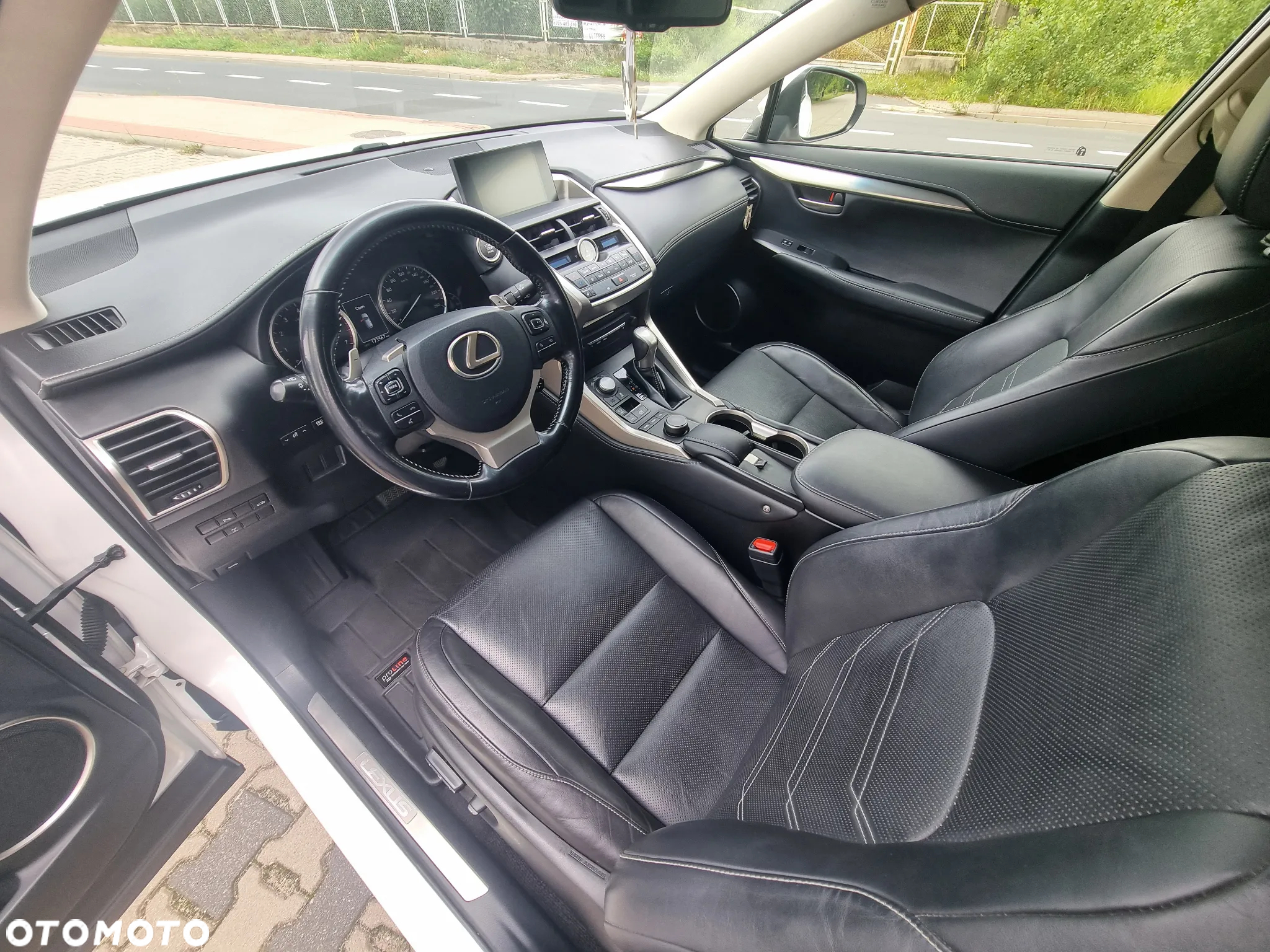 Lexus NX 200t Comfort AWD - 29