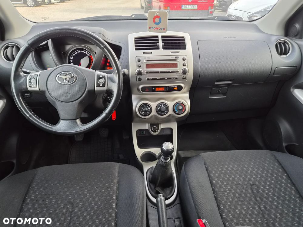 Toyota Urban Cruiser - 27