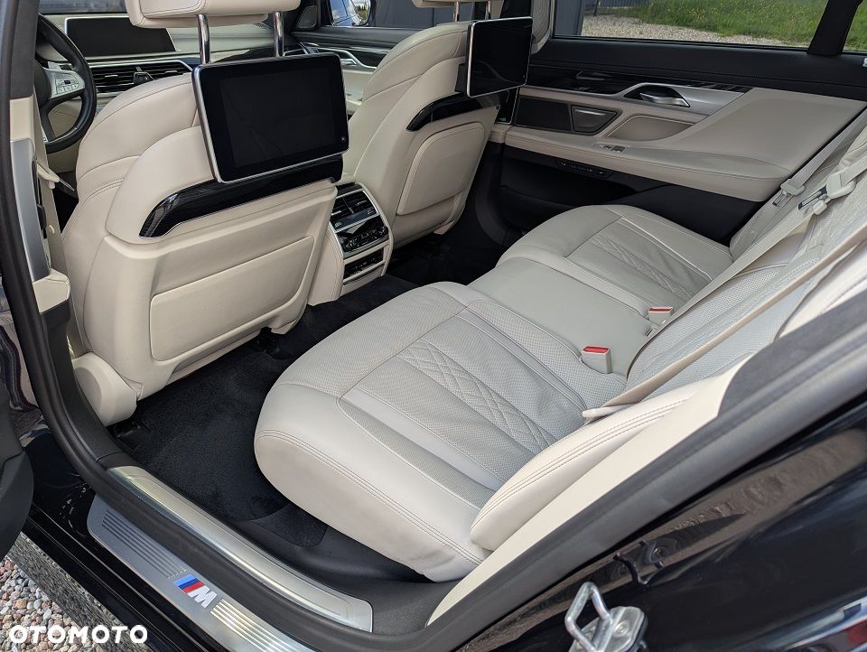 BMW Seria 7 750Ld xDrive - 31