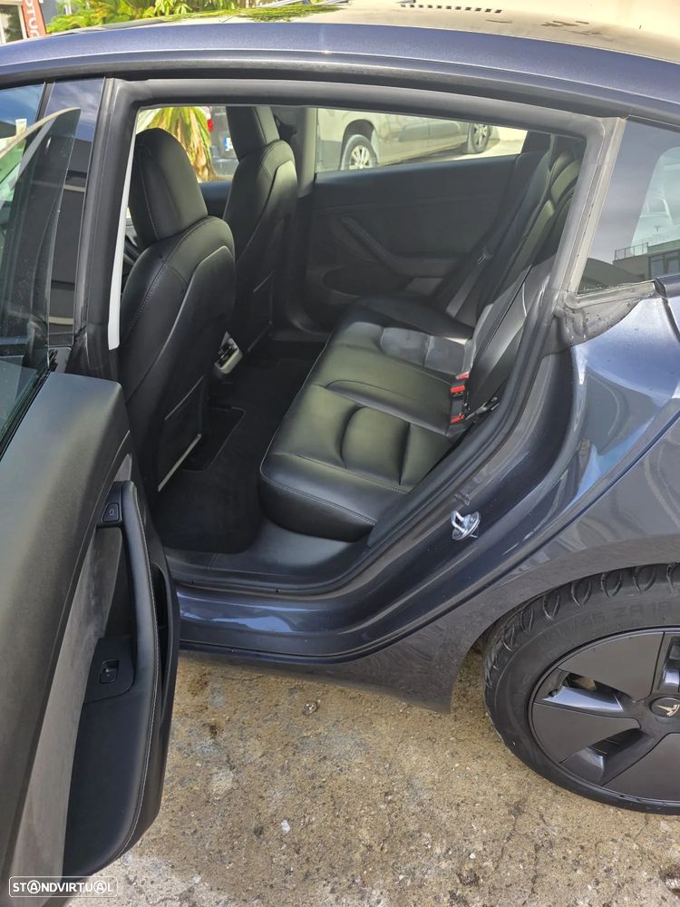 Tesla Model 3 - 17