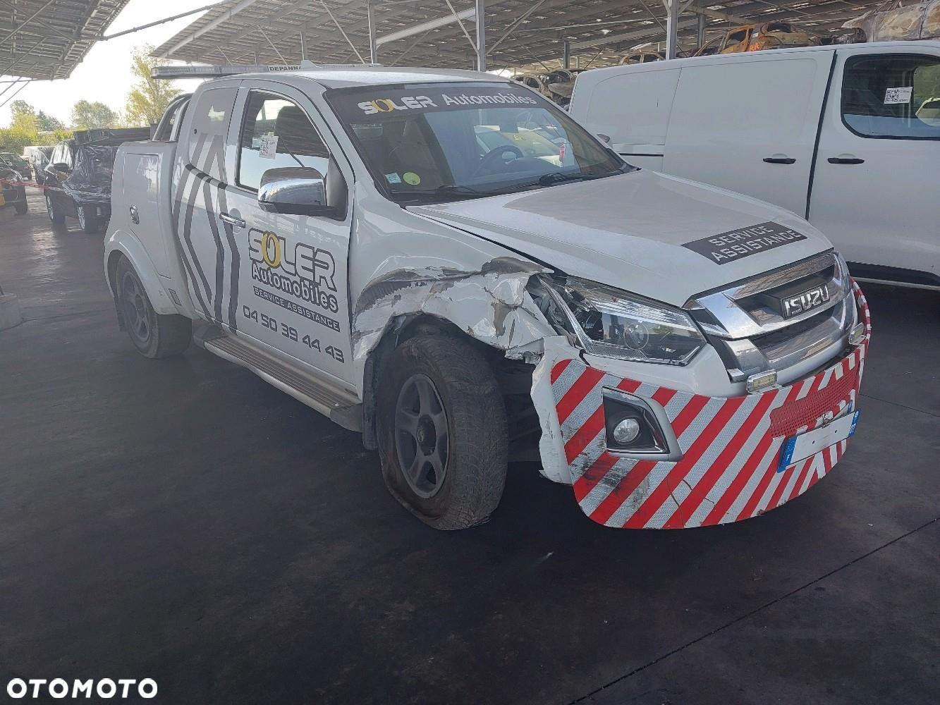 Isuzu D-Max 1.9 DC LS - 2