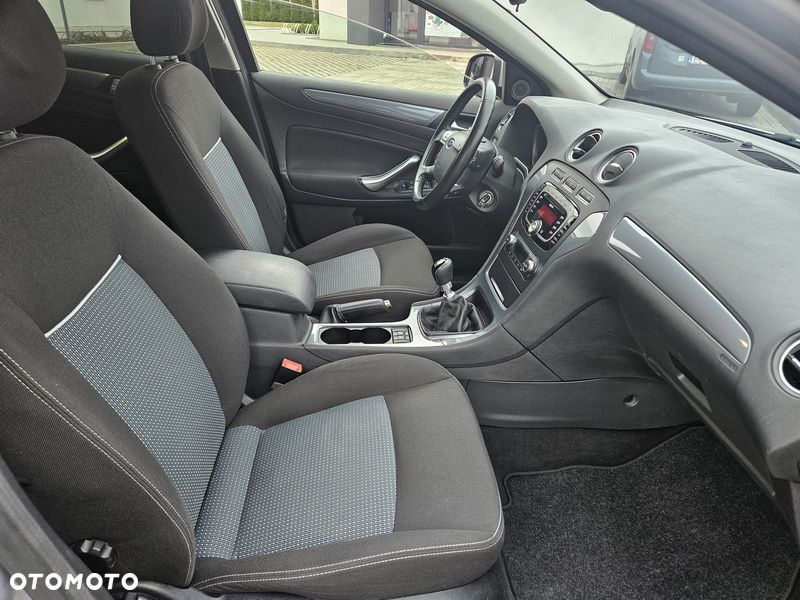 Ford Mondeo SW 1.6 T Silver X Plus - 16
