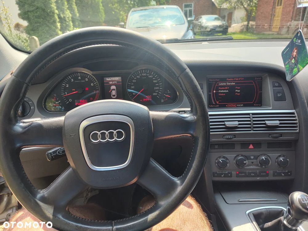 Audi A6 Avant 2.4 - 9