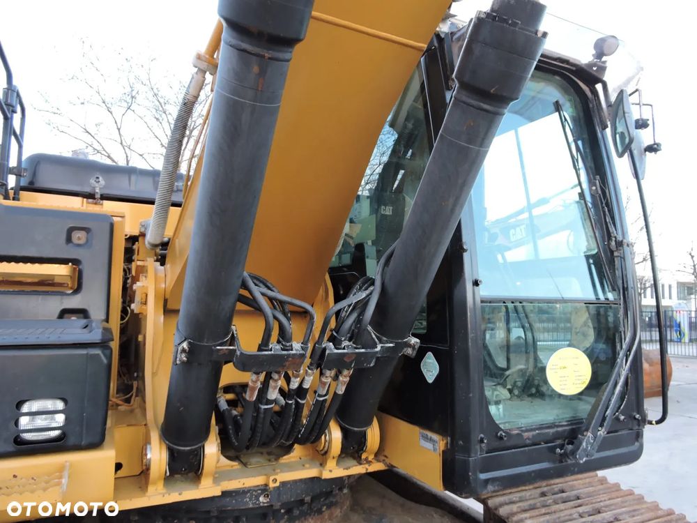 Caterpillar 324EL - 18