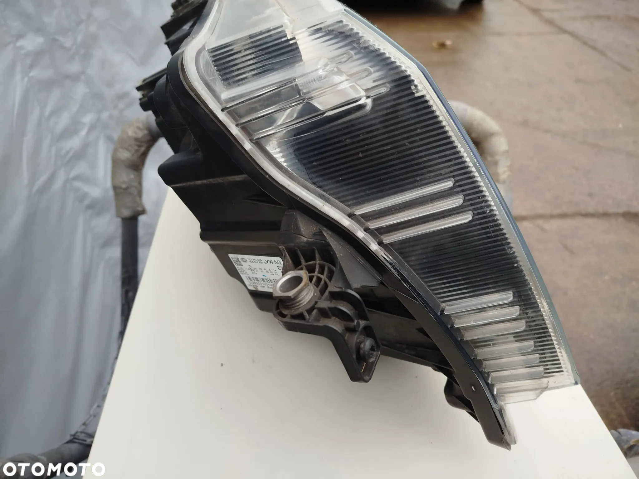 Lampa przód przednia reflektor VW Crafter 2 II - 4