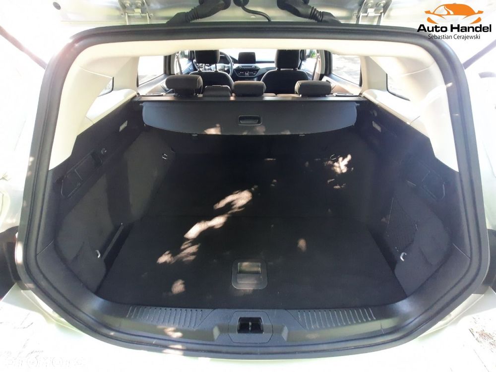 Ford Focus 1.5 EcoBlue Start-Stopp-System TITANIUM - 13