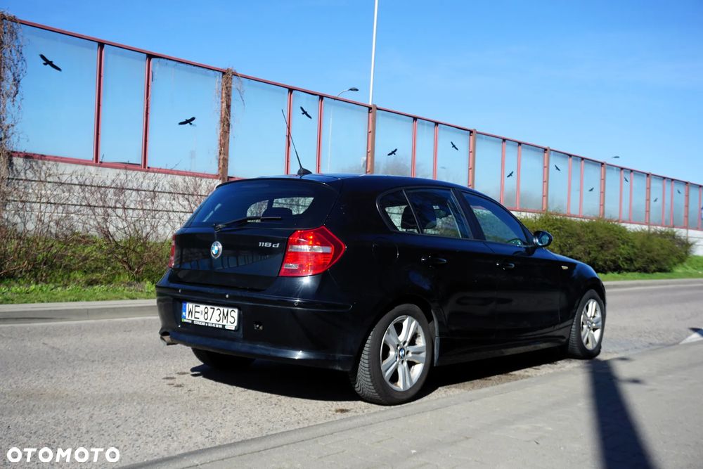 BMW Seria 1 118d DPF - 17