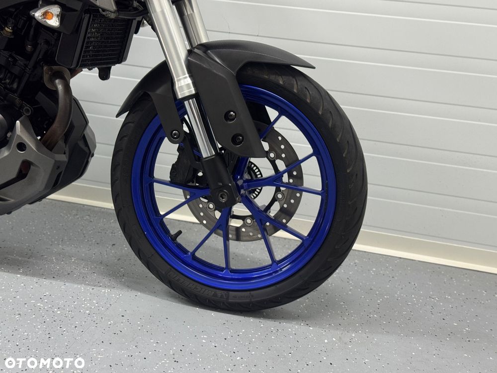 Yamaha MT - 7