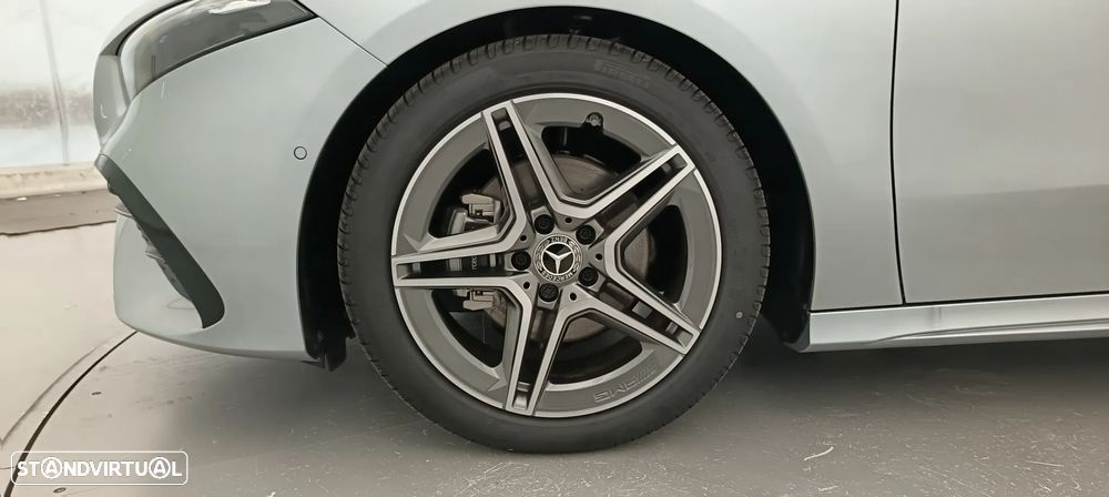 Mercedes-Benz A 200 Limousine Standard - 17