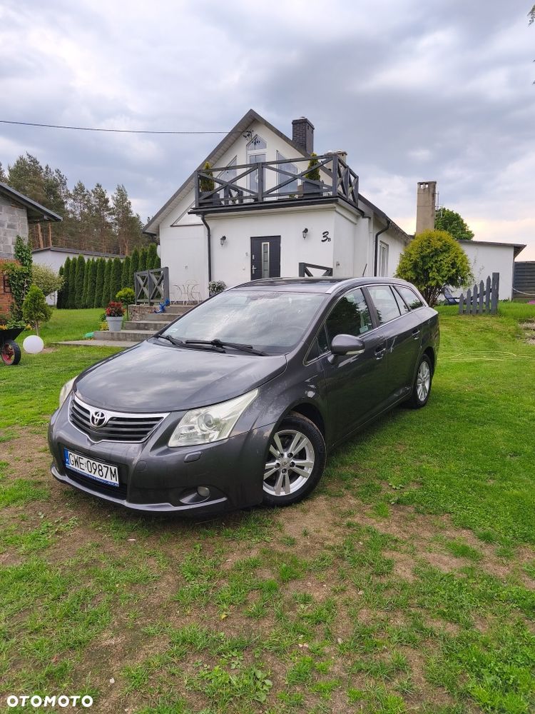 Toyota Avensis - 2