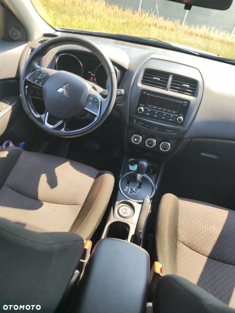 Mitsubishi Outlander - 6