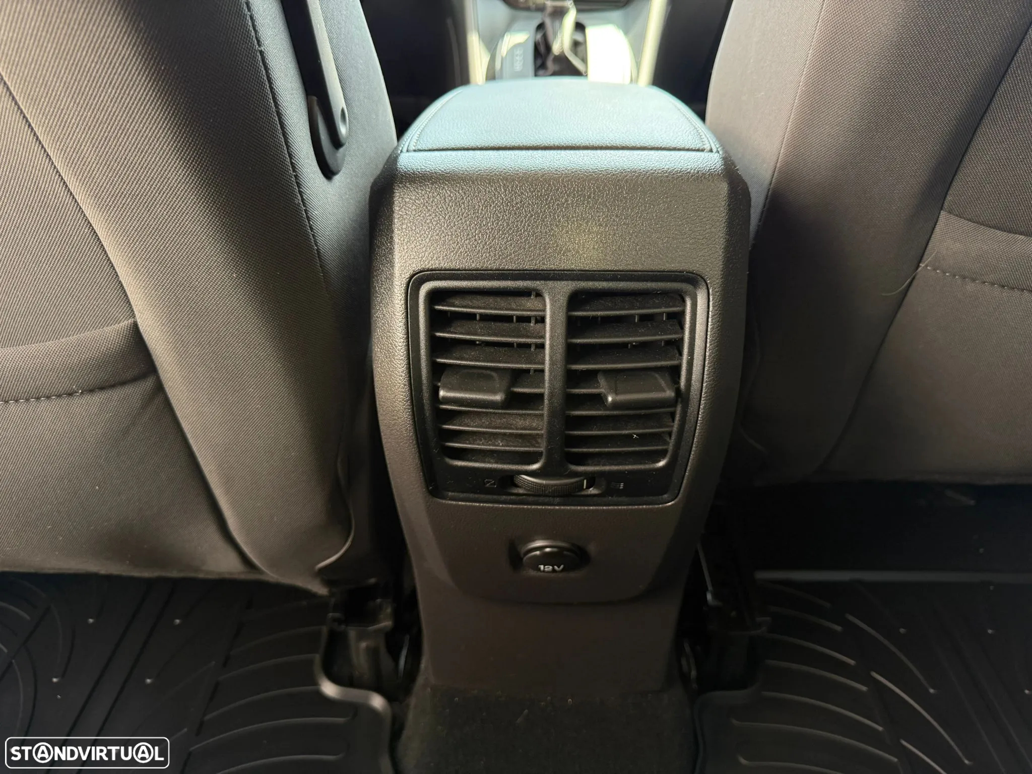 Ford C-Max 1.5 TDCi Titanium PS.S/S - 23