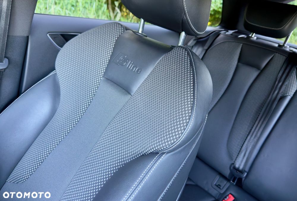 Audi A3 Sportback 1.4 TFSI cylinder on demand S tronic Ambition - 14