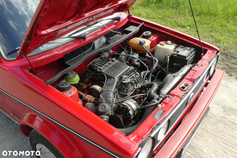 Volkswagen Golf 1.6 Base / C - 17