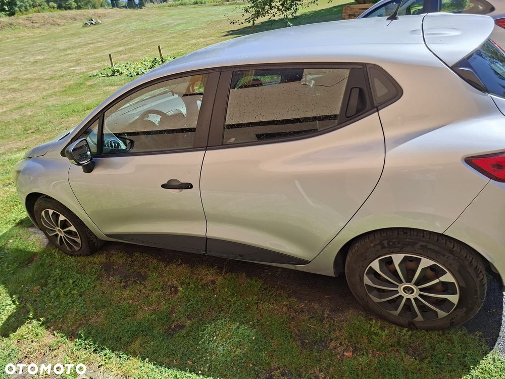 Renault Clio 1.2 16V Life - 4
