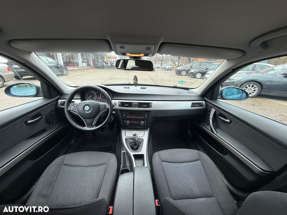 BMW Seria 3 318d - 14