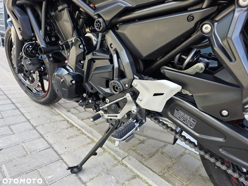 Kawasaki Z 650 - 10