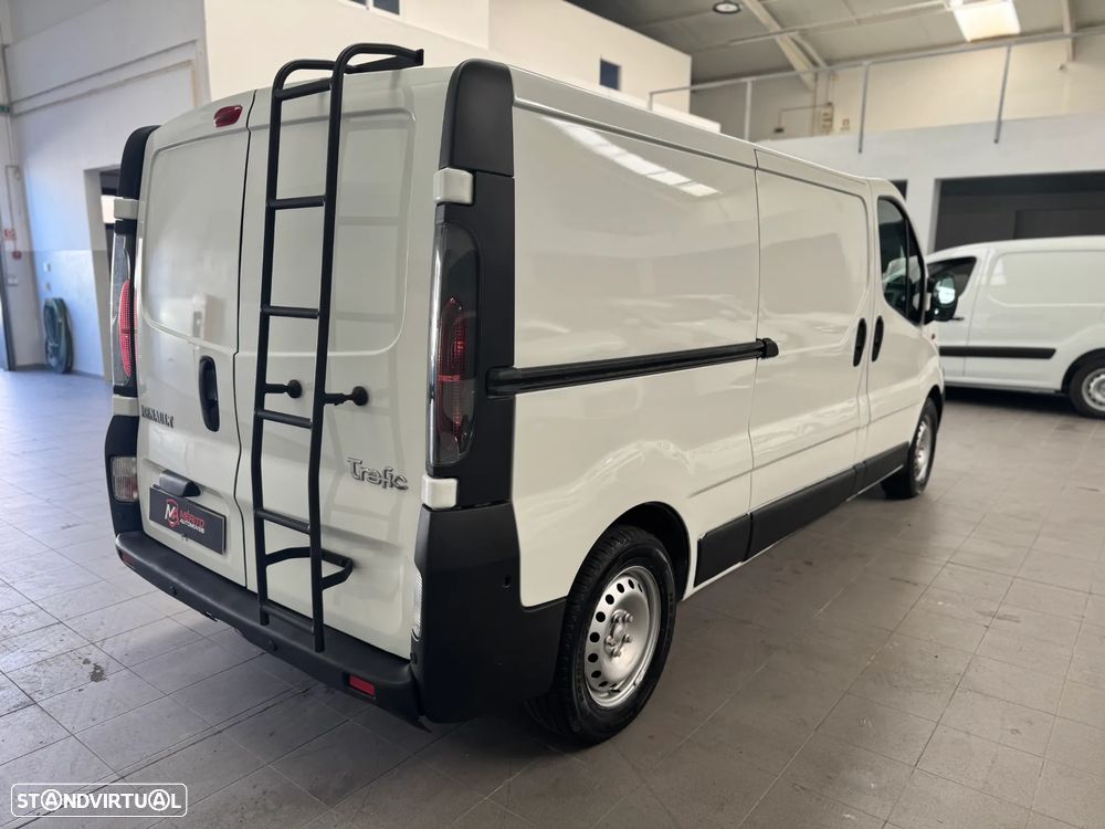 Renault Trafic 2.5 Dci - 4