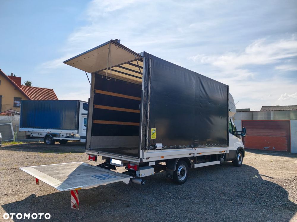 Iveco DAILY 35S18 WINDA DHOLLANDIA BAR 750KG FIRNA PLANDEKA 9EP KLAPA BEZWYPADKOWY SERWISOWANY FV23% - 17