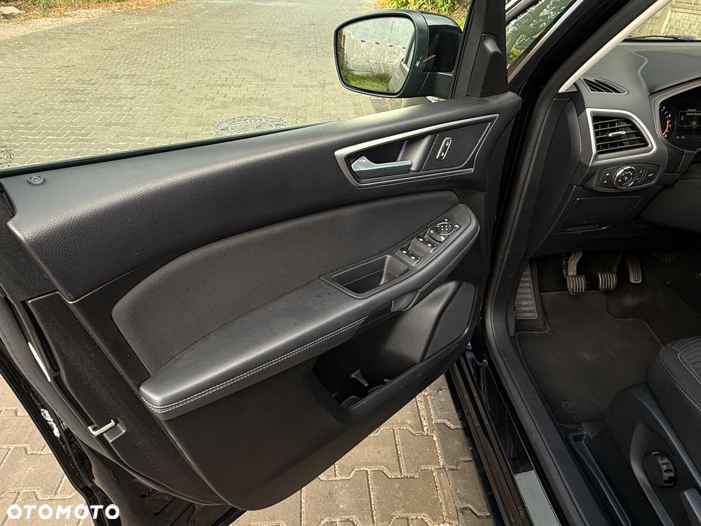 Ford S-Max - 24