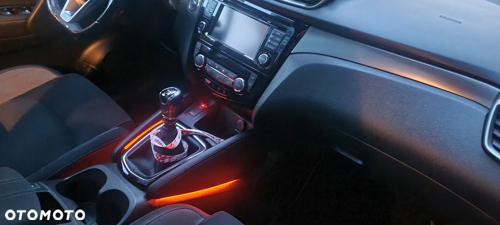 Nissan Qashqai 1.6 DIG-T N-Connecta - 9