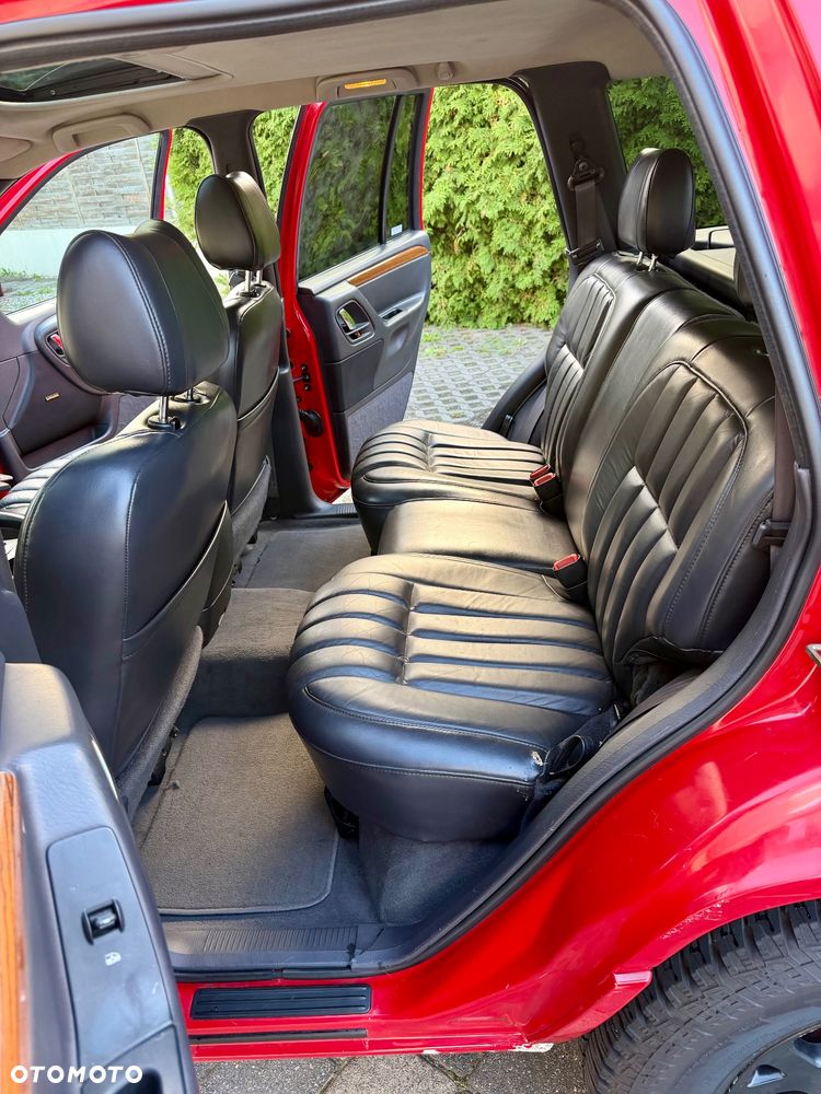 Jeep Grand Cherokee - 25