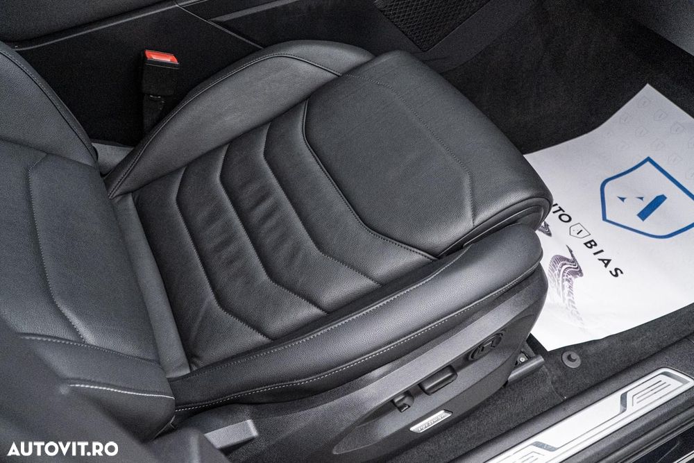 Volkswagen Touareg V6 TDI 4MOTION Elegance - 37