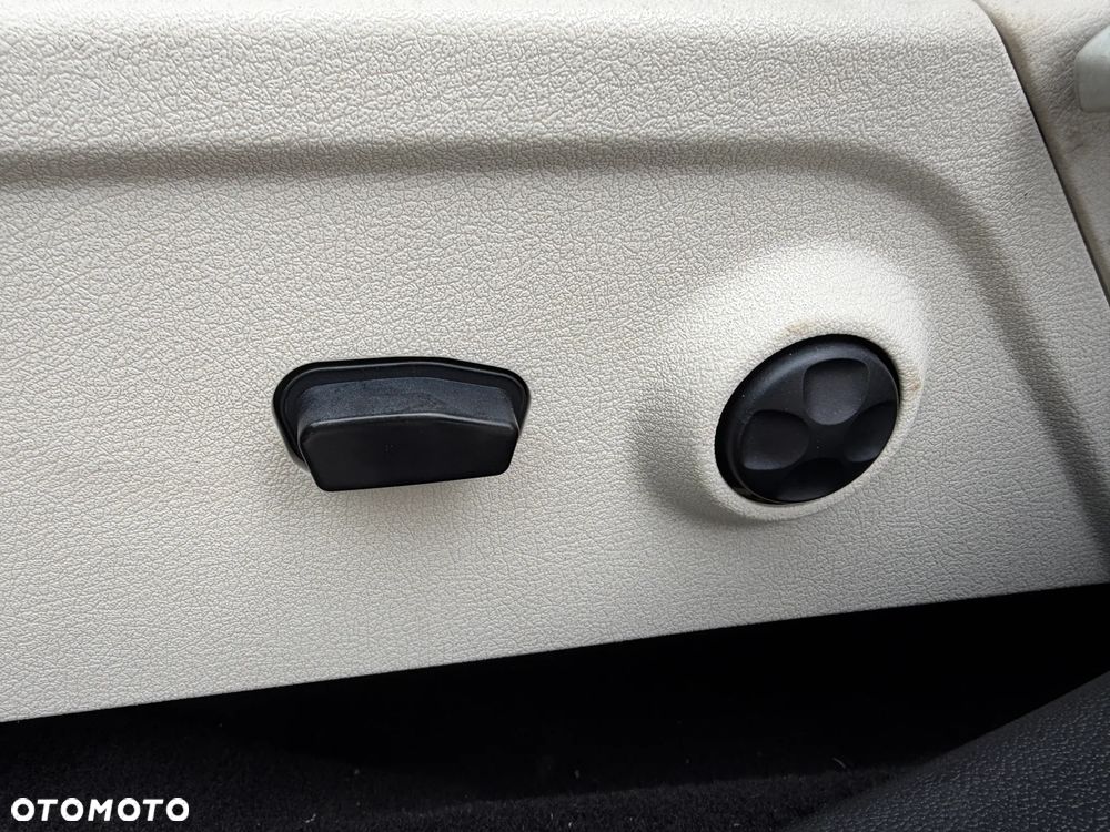 Fiat Freemont 2.0 Multijet 16V DPF Automatik Allrad Lounge - 23