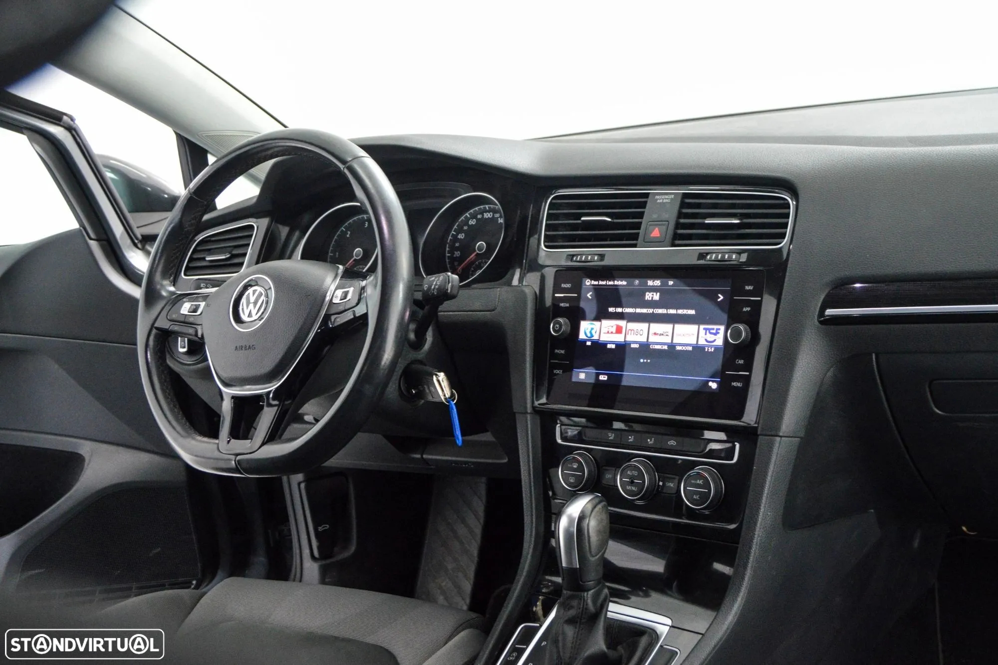 VW Golf Variant 2.0 TDi Highline DSG - 28